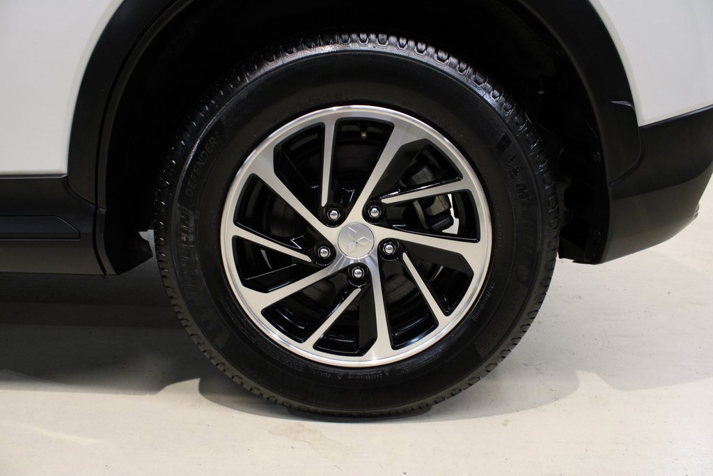 Used 2020 Mitsubishi Eclipse Cross ES image 9