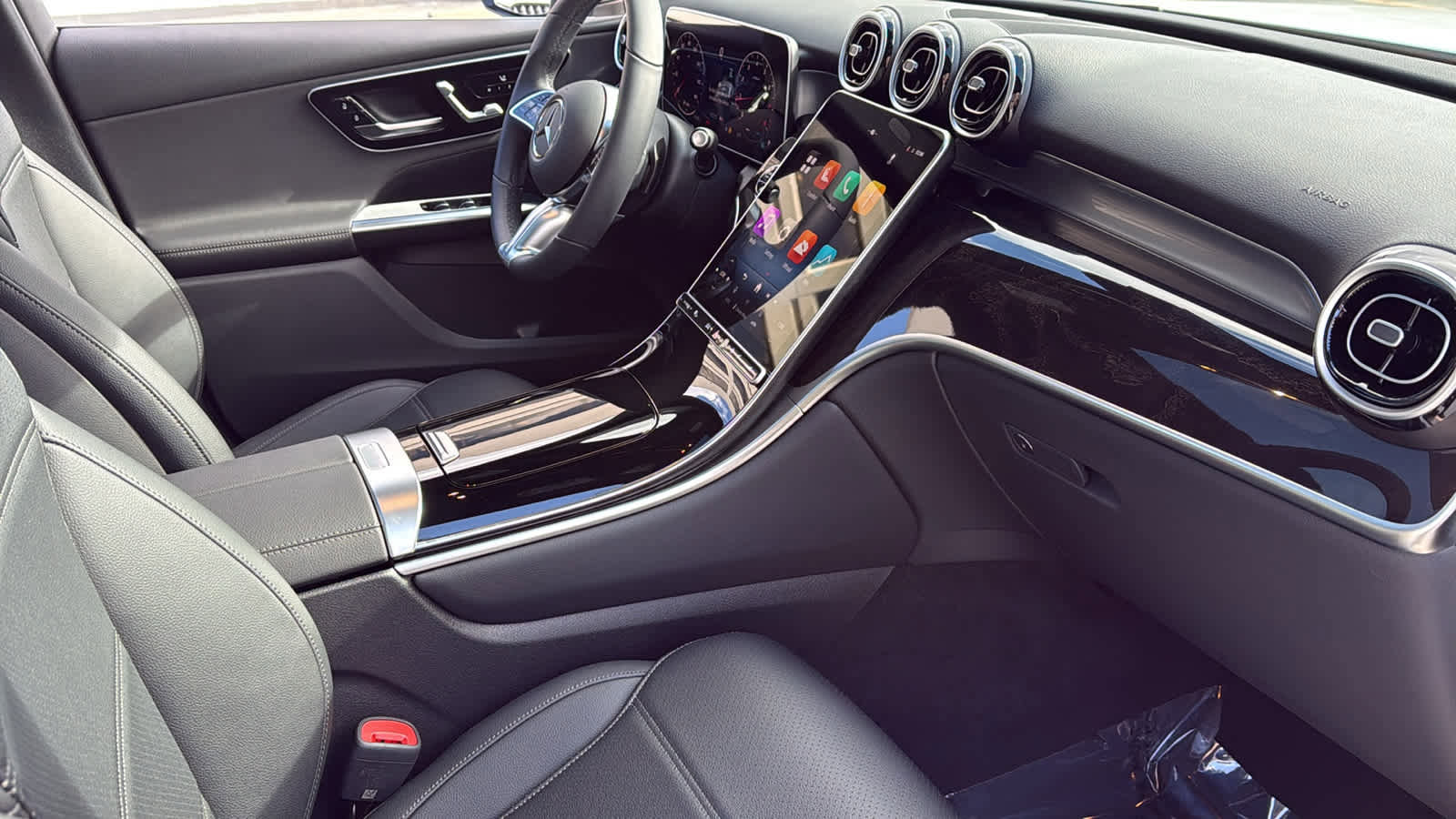 Certified 2026 Mercedes-Benz GLC 300 4MATIC image 37