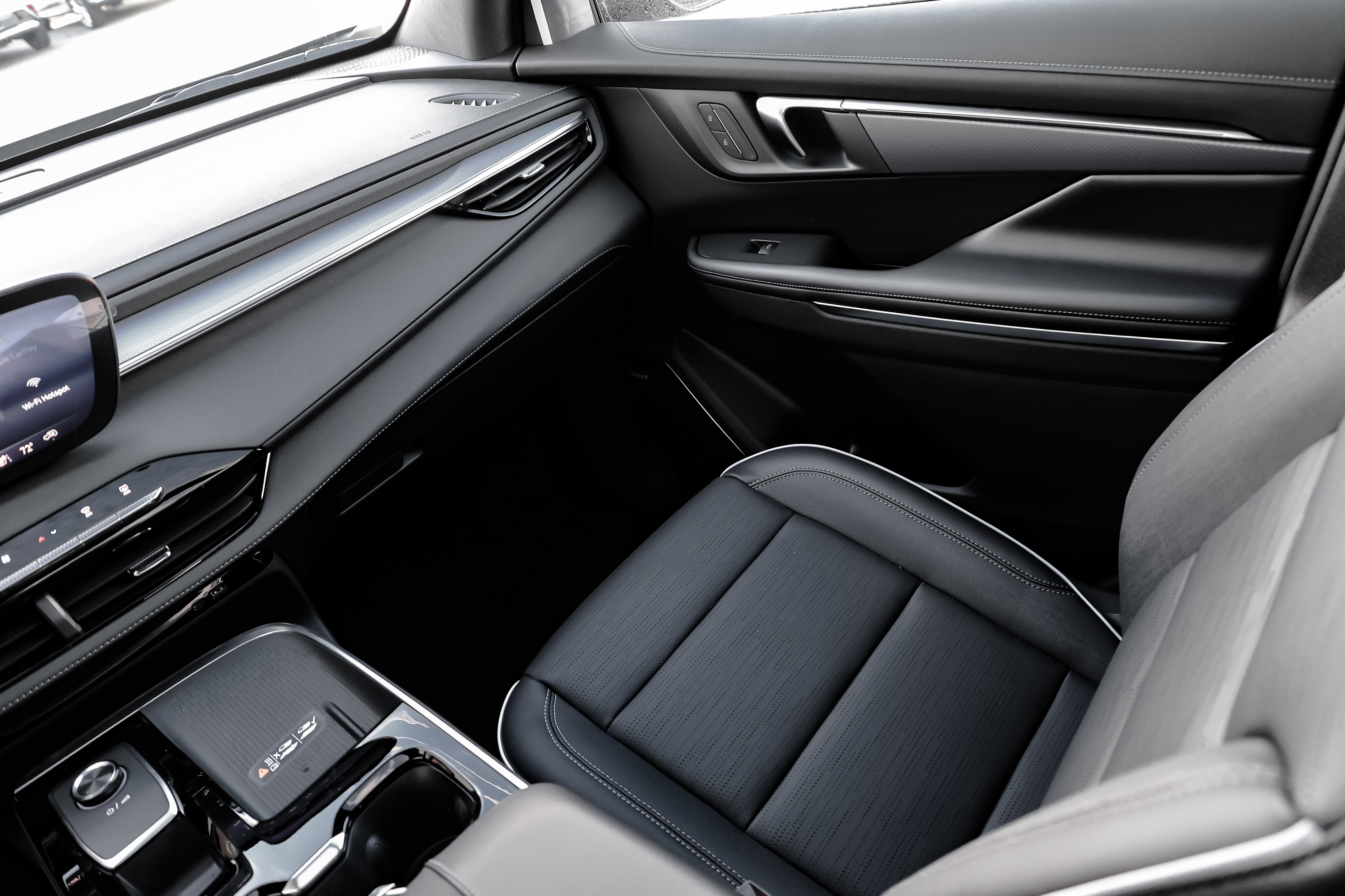 New 2026 Buick Enclave Sport Touring w/ Power Package image 33