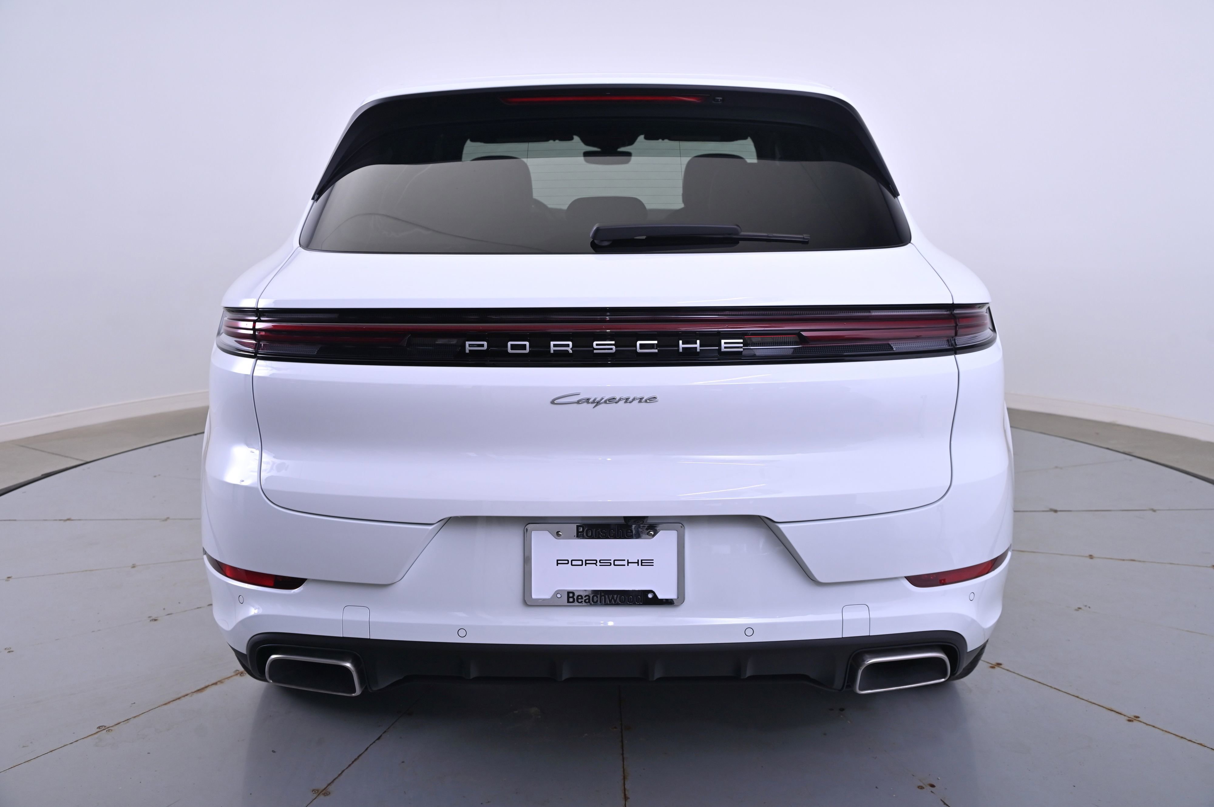 Certified 2025 Porsche Cayenne image 6