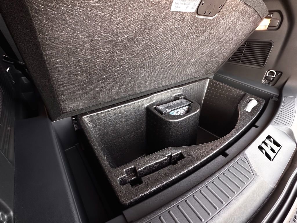 New 2026 Ford Explorer ST w/ Sun And Sound Package image 32