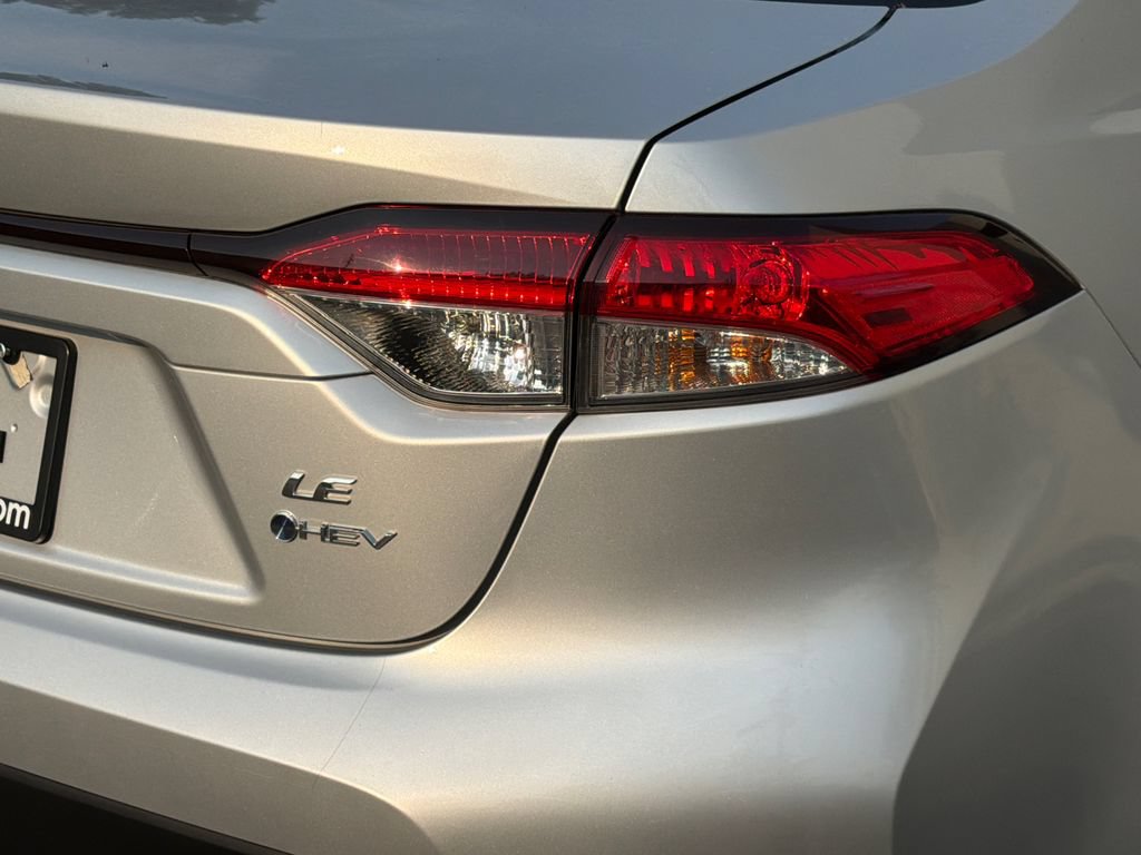 Used 2026 Toyota Corolla LE FWD image 5