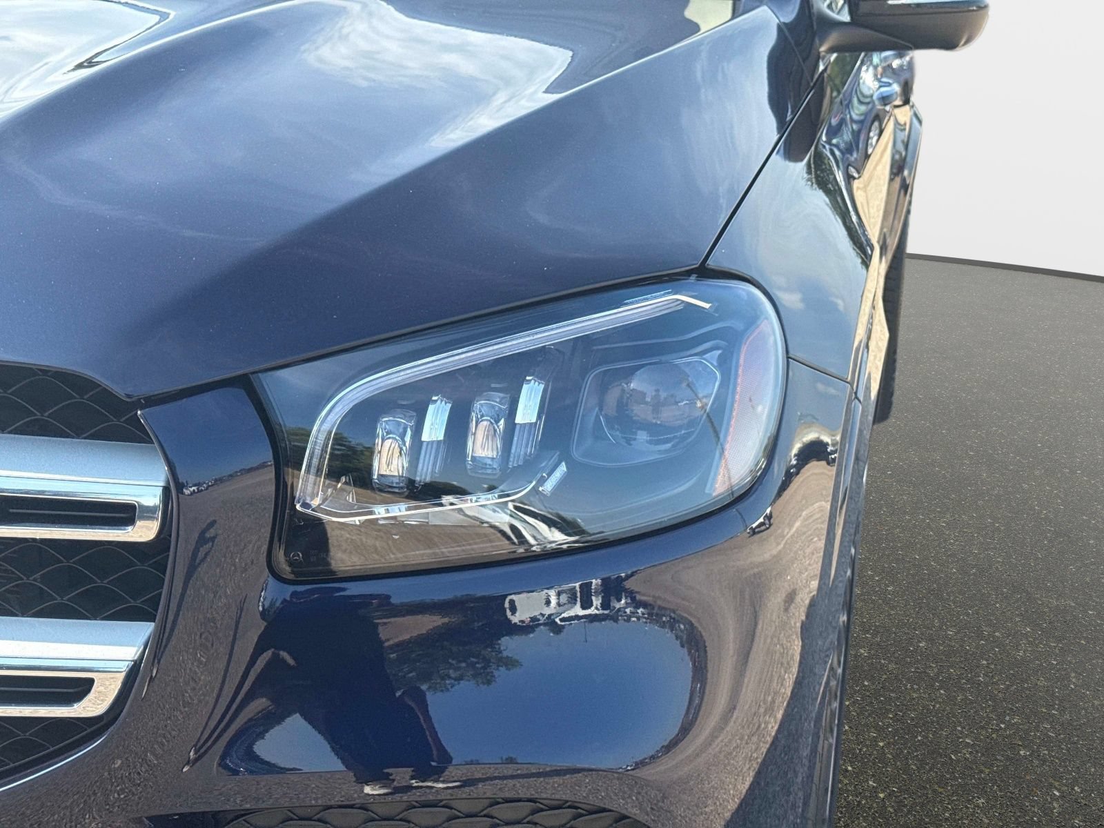 Used 2022 Mercedes-Benz GLS 450 4MATIC image 9