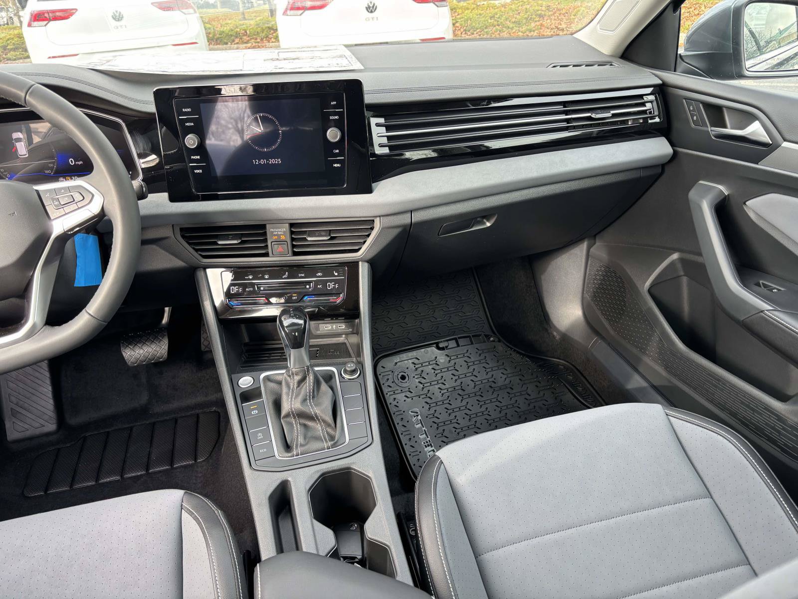 New 2026 Volkswagen Jetta SE FWD image 31