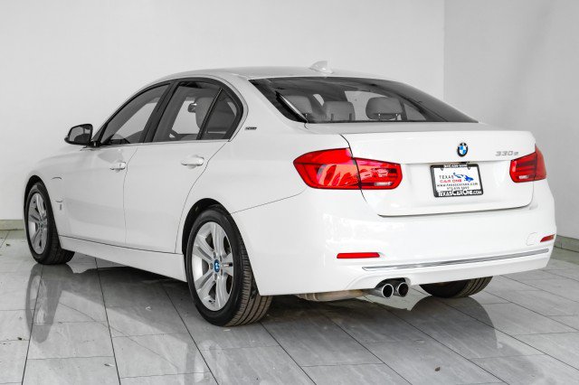 Used 2018 BMW 330e RWD image 8