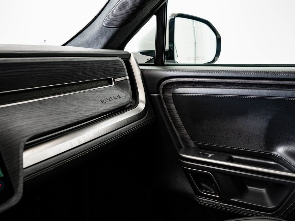 Used 2023 Rivian R1S Adventure image 41