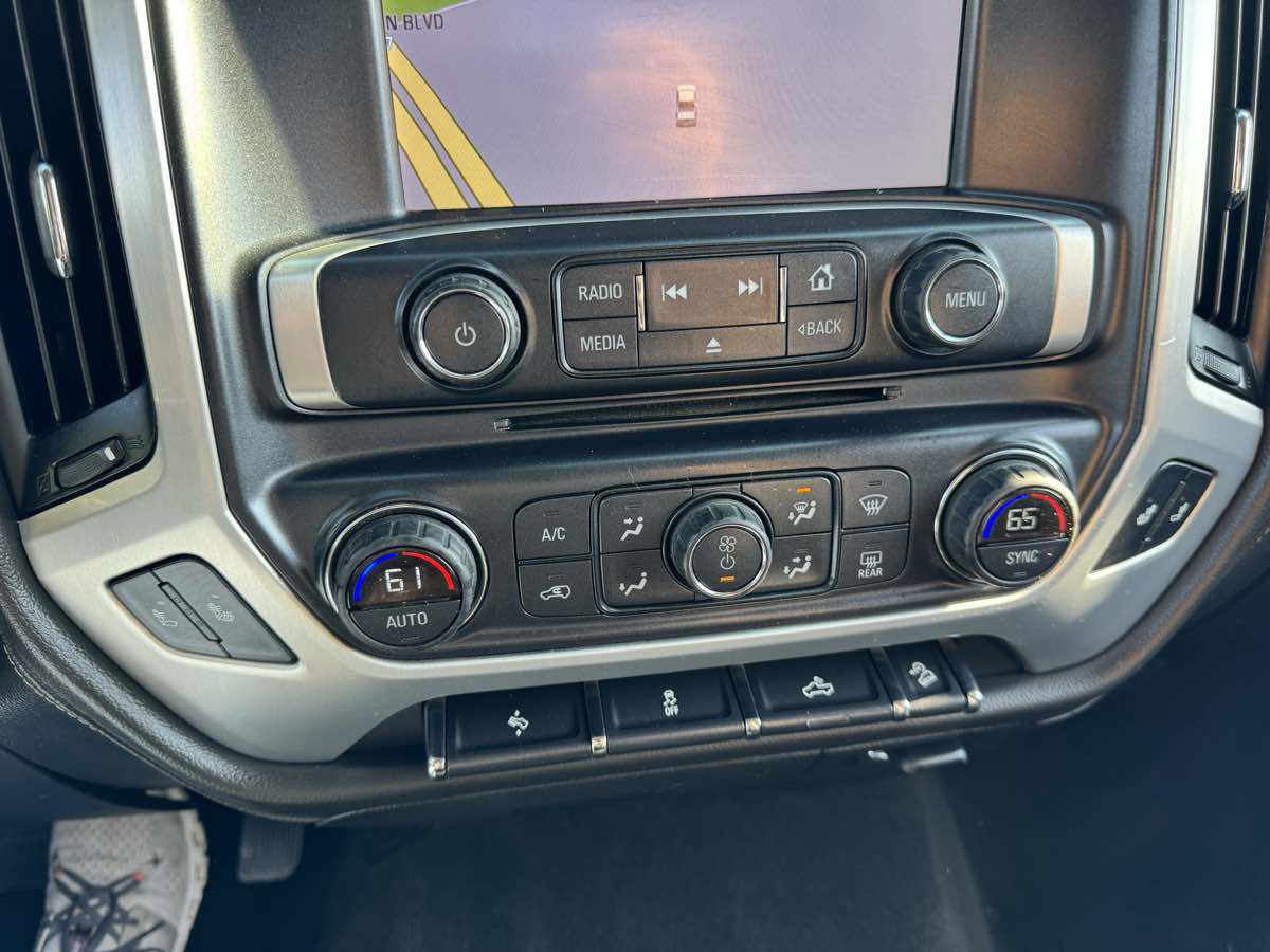 Used 2015 GMC Sierra 1500 SLT w/ SLT Crew Cab Value Package image 30