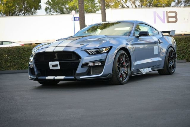 Used 2022 Ford Mustang Shelby GT500 w/ Carbon Fiber Track Pack image 1