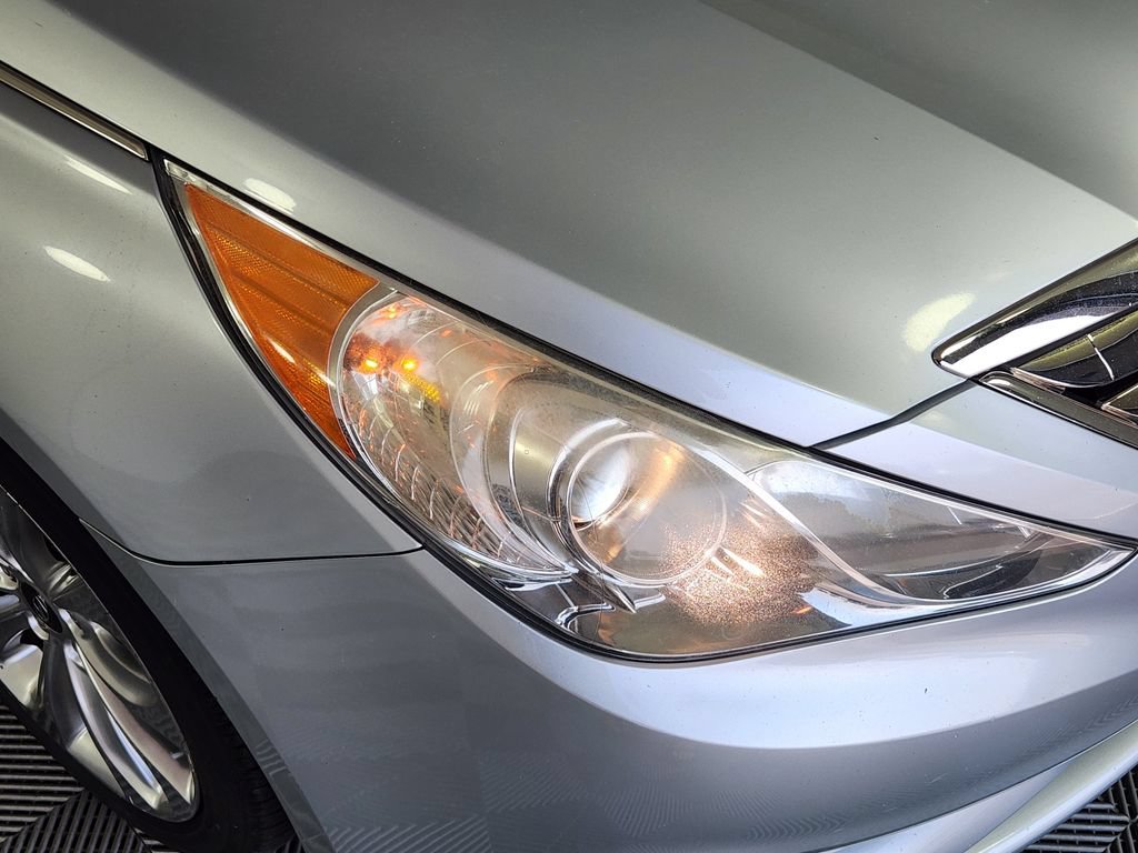 Used 2013 Hyundai Sonata SE w/ Navigation & Sunroof Pkg FWD image 10