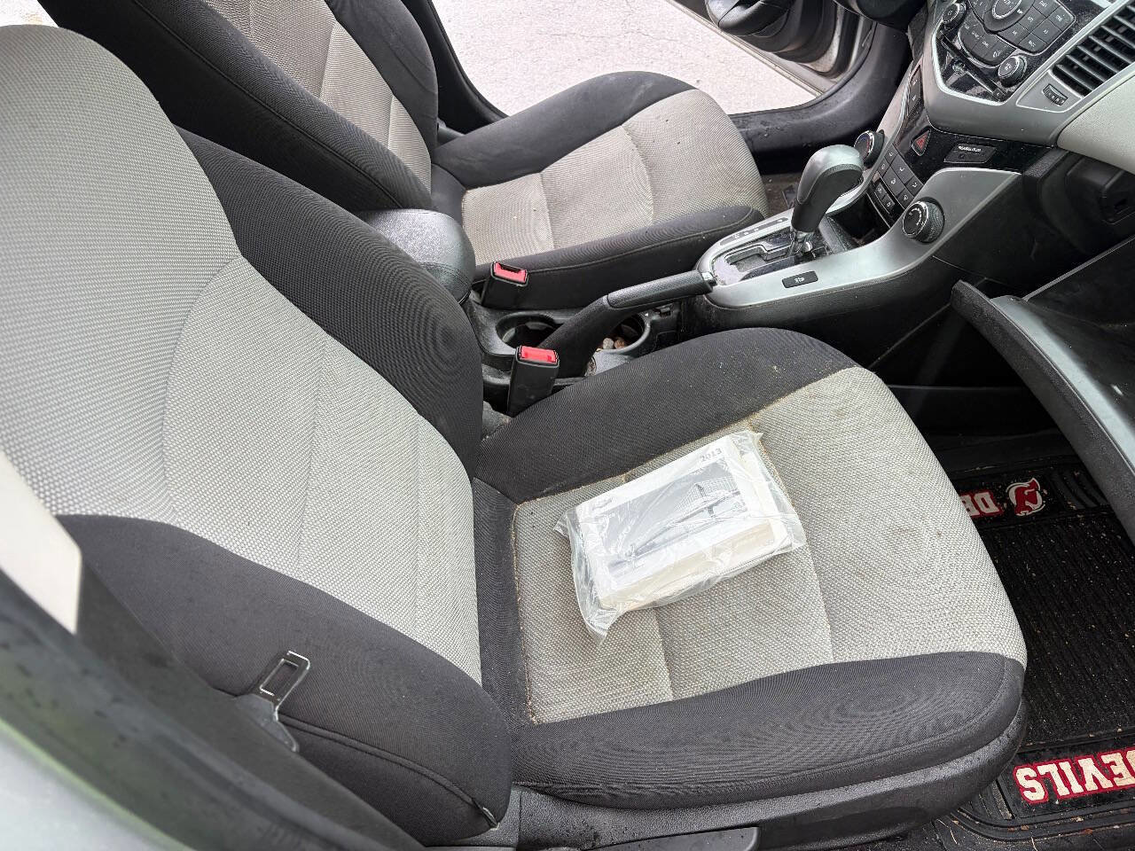 Used 2013 Chevrolet Cruze LS image 13