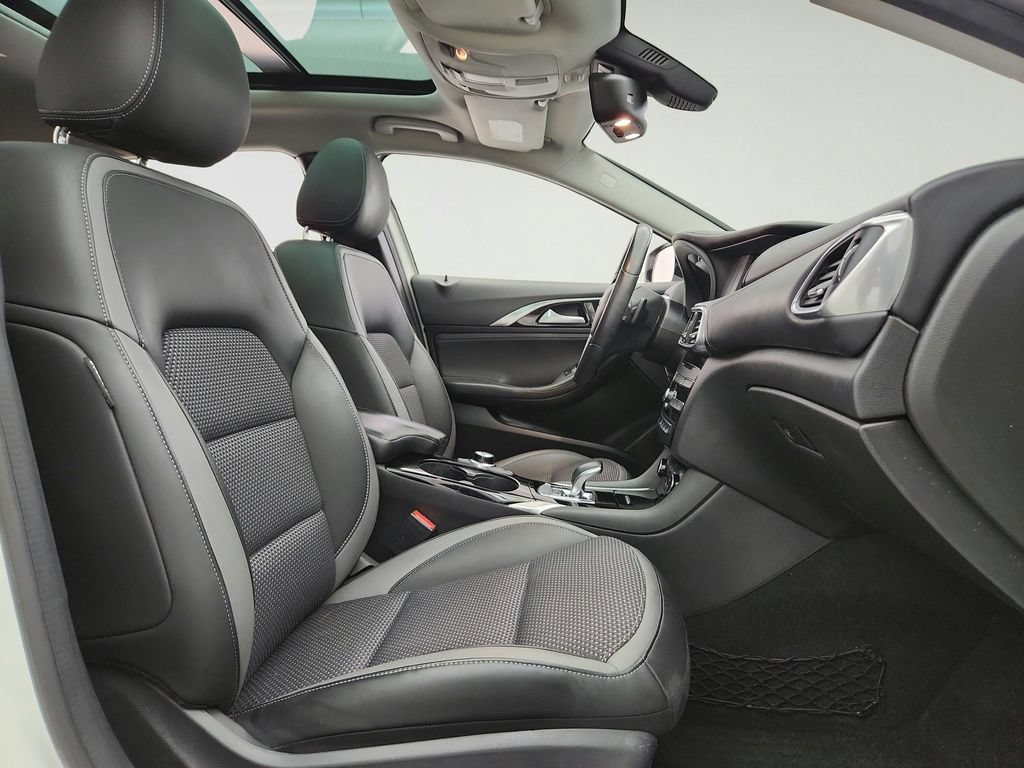 Used 2019 INFINITI QX30 AWD w/ Navigation Package image 29