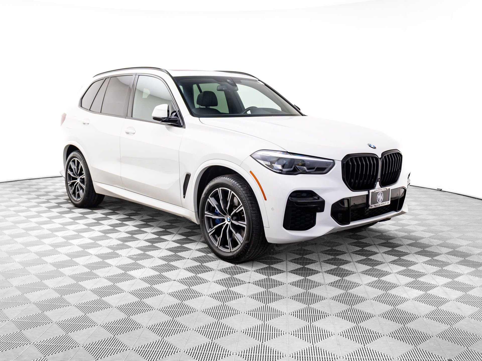 Certified 2023 BMW X5 M50i w/ Climate Comfort Package AWD/4WD image 8