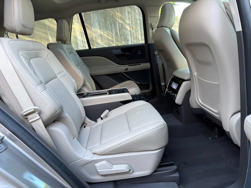 Used 2021 Lincoln Aviator Reserve w/ Equipment Group 201A AWD/4WD image 29