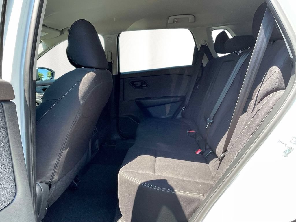 Used 2023 Nissan Rogue S AWD/4WD image 11