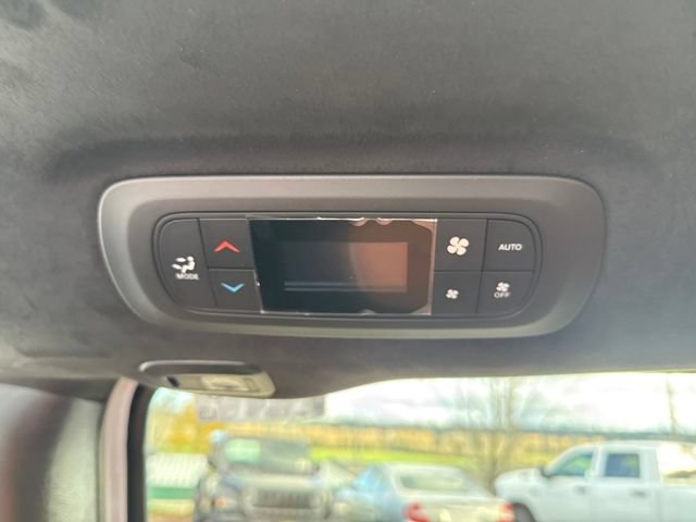 New 2026 Chrysler Pacifica Pinnacle AWD/4WD image 35