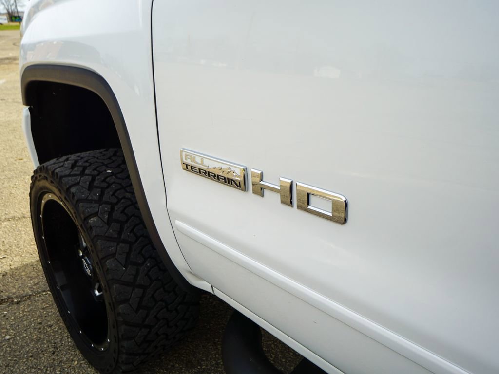 Used 2017 GMC Sierra 2500 SLT w/ All Terrain X HD Package image 9