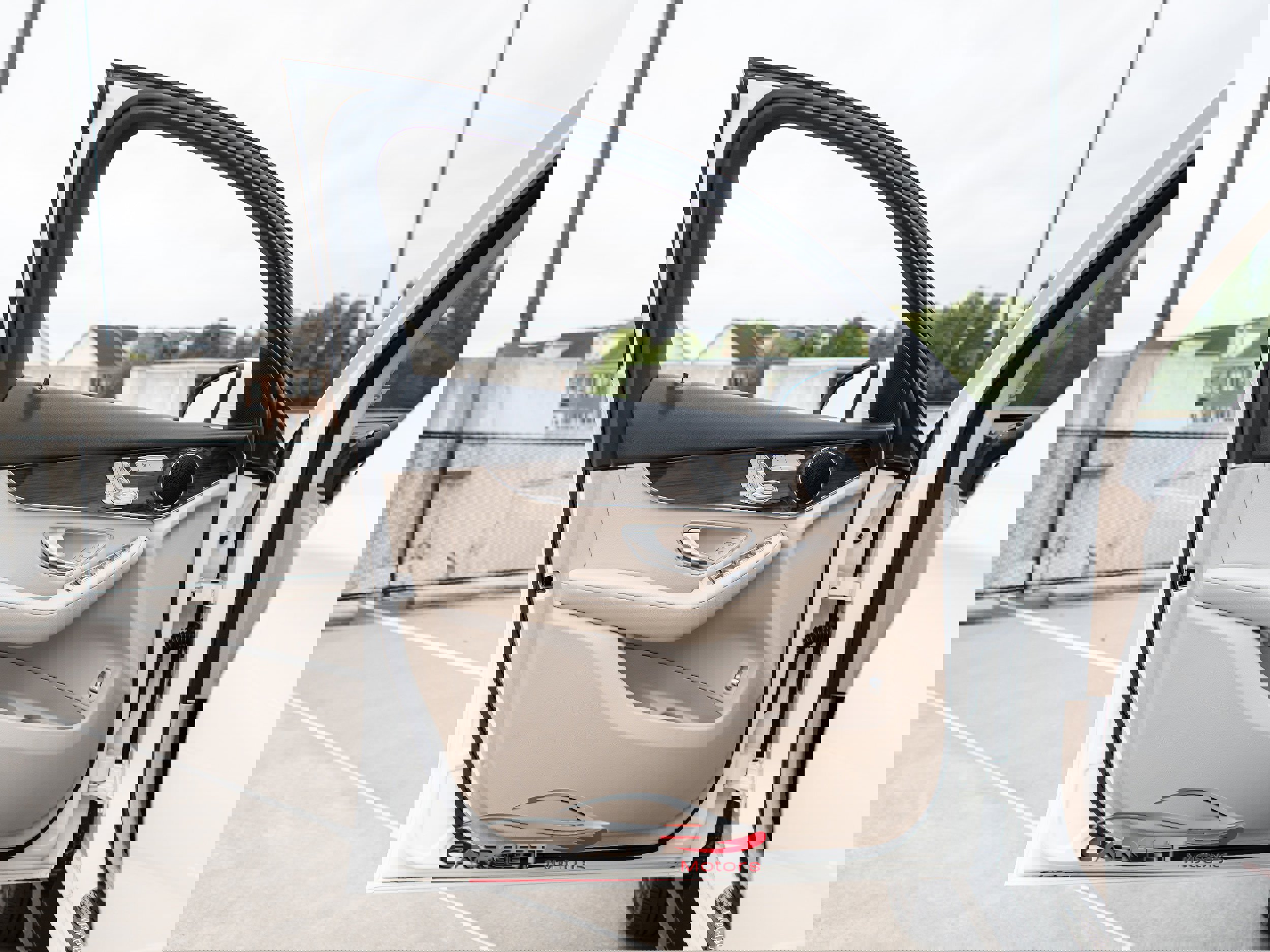 Used 2020 Mercedes-Benz GLC 300 4MATIC image 41