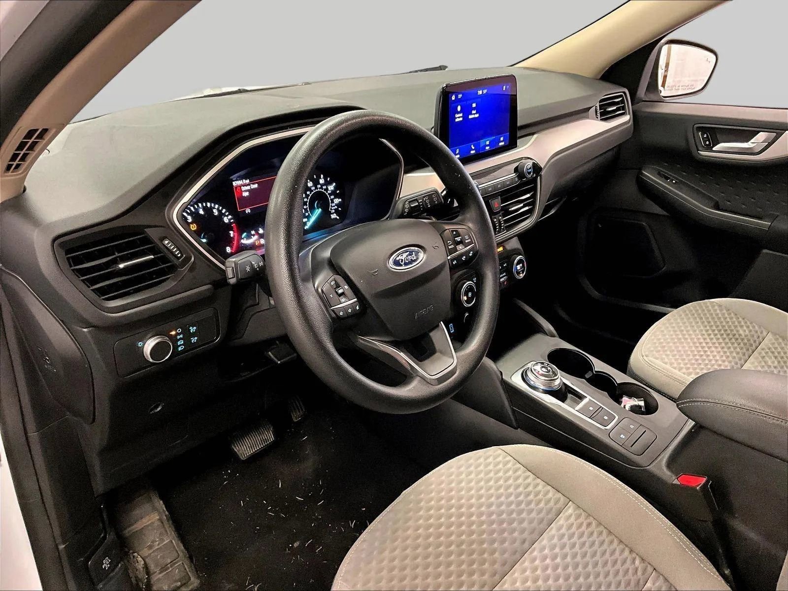 Used 2020 Ford Escape SE image 13