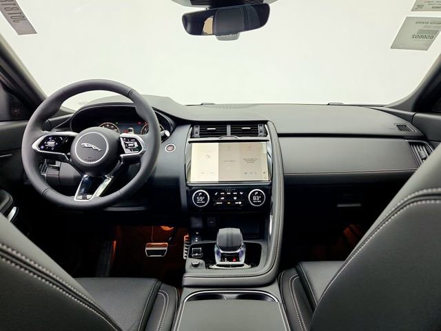 New 2024 Jaguar E-PACE R-Dynamic SE image 28