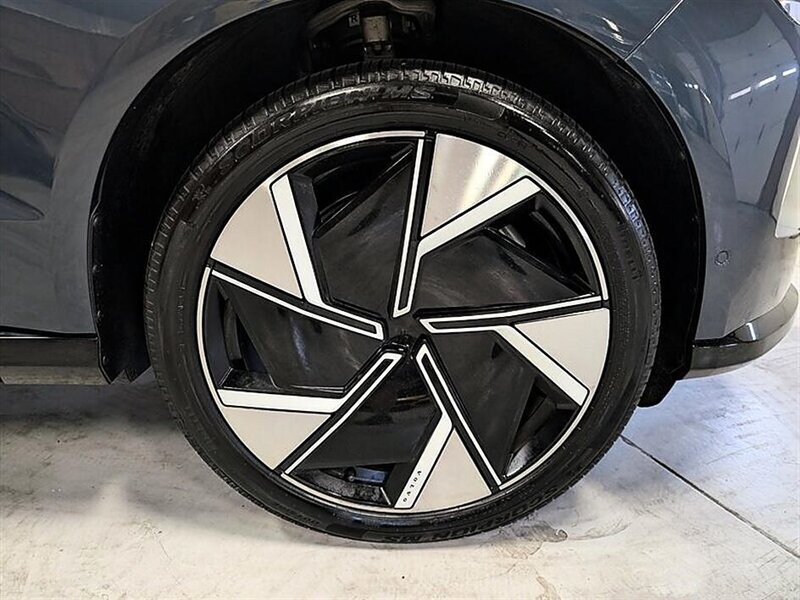 Used 2025 Volvo EX90 Ultra AWD/4WD image 12