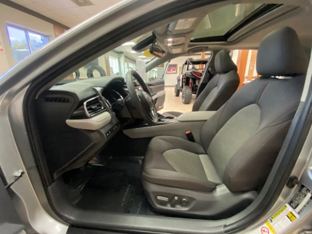 Used 2019 Toyota Camry LE w/ Convenience Package FWD image 20