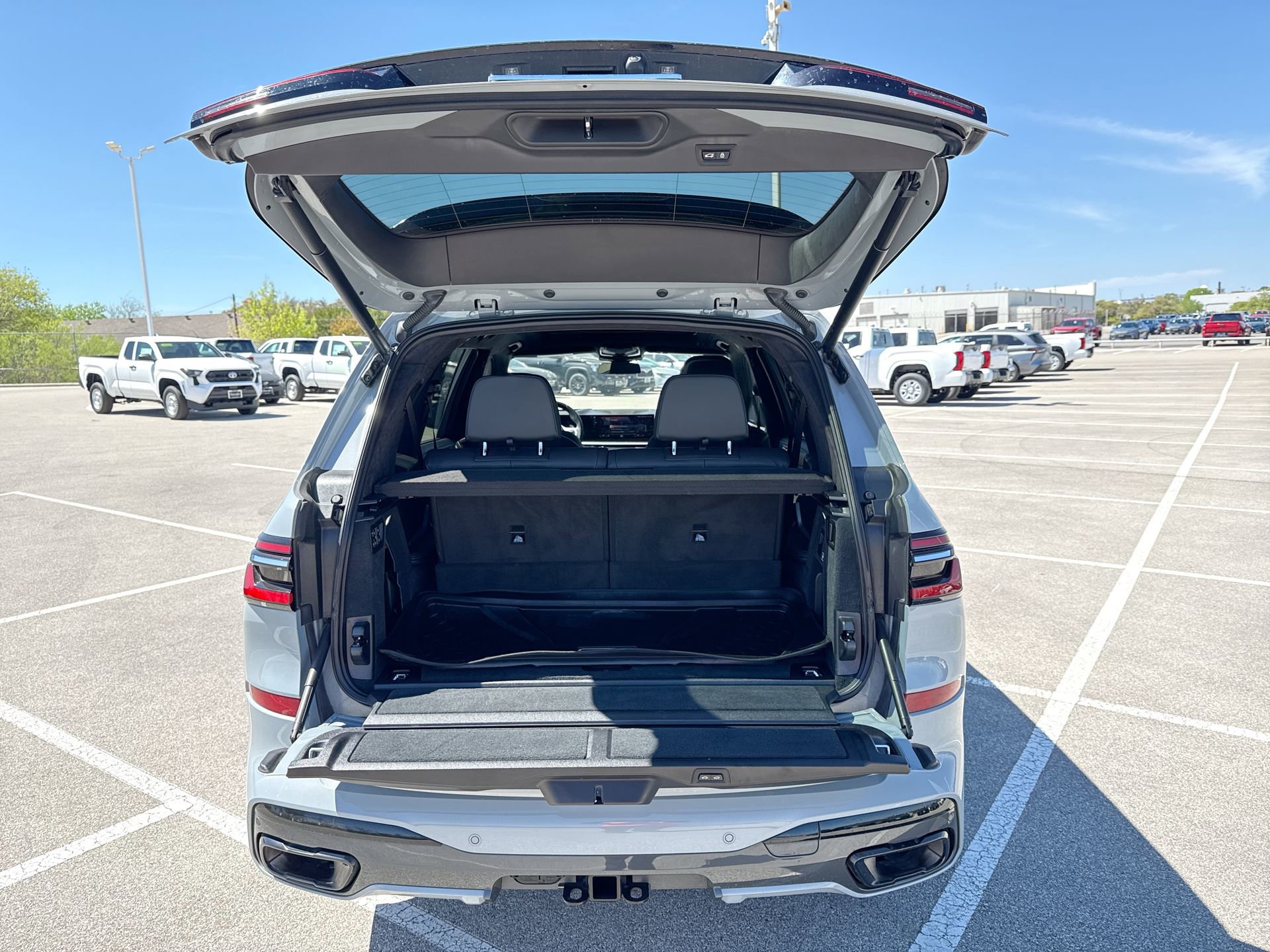Used 2023 BMW X7 xDrive40i w/ Executive Package image 20