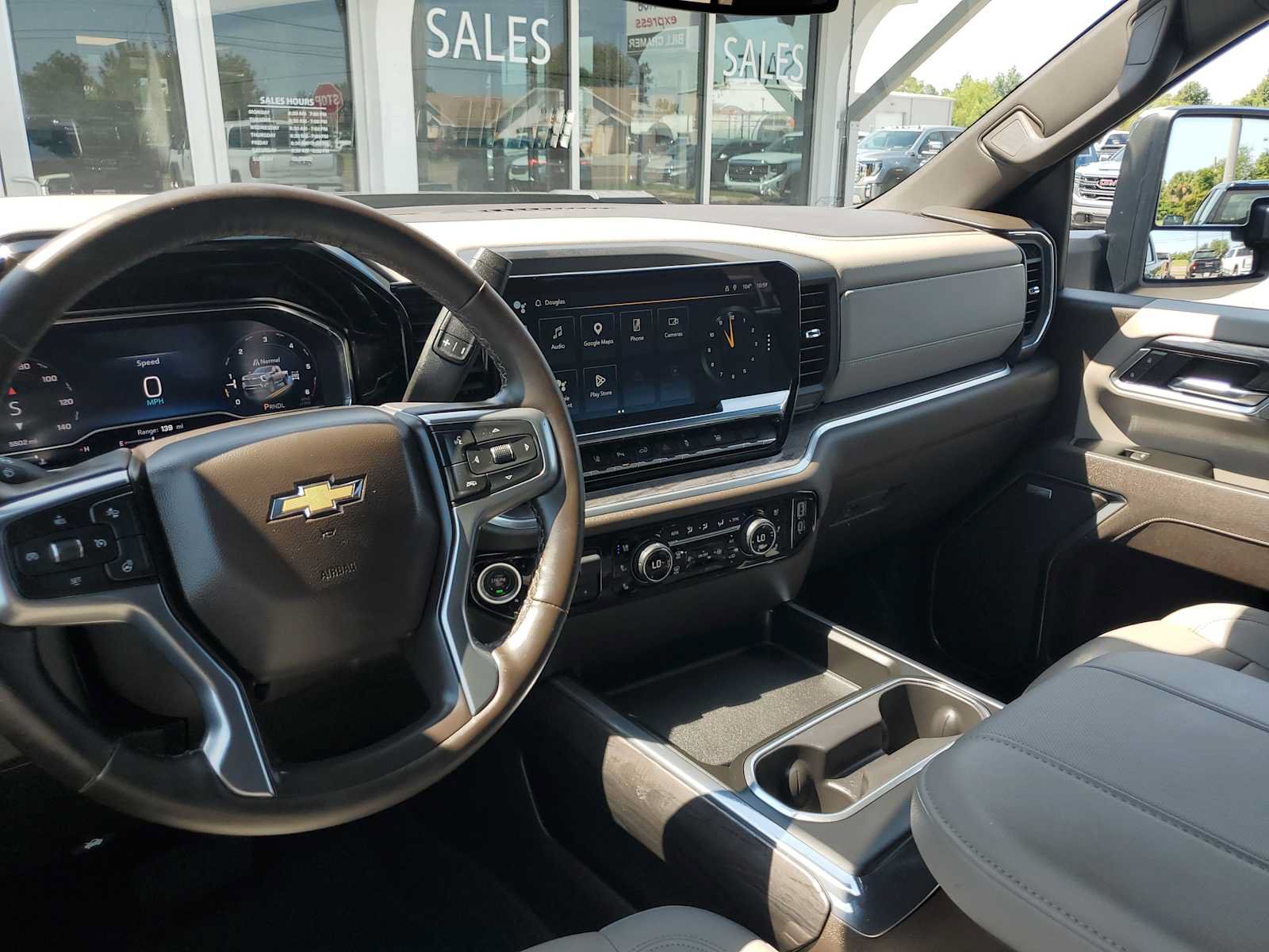 Used 2025 Chevrolet Silverado 2500 LTZ w/ LTZ Convenience Package AWD/4WD image 24
