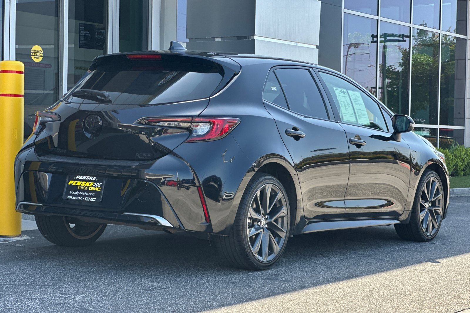 Used 2023 Toyota Corolla XSE FWD image 4