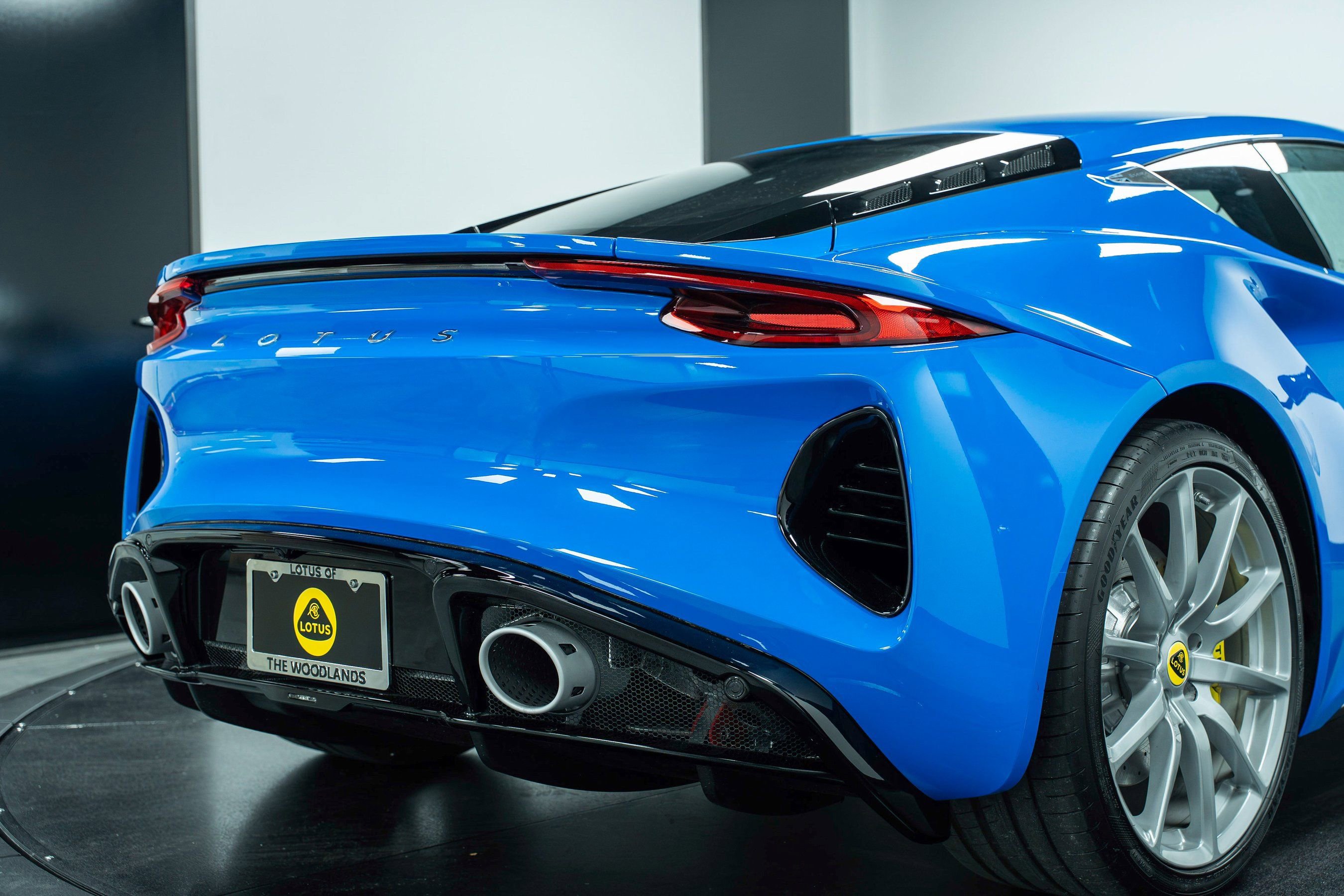 New 2025 Lotus Emira image 34