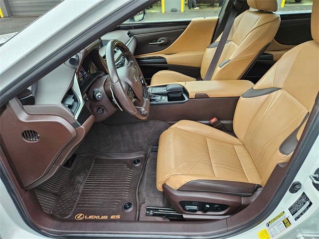 Used 2020 Lexus ES 350 Luxury w/ Accessory Package 2 image 10