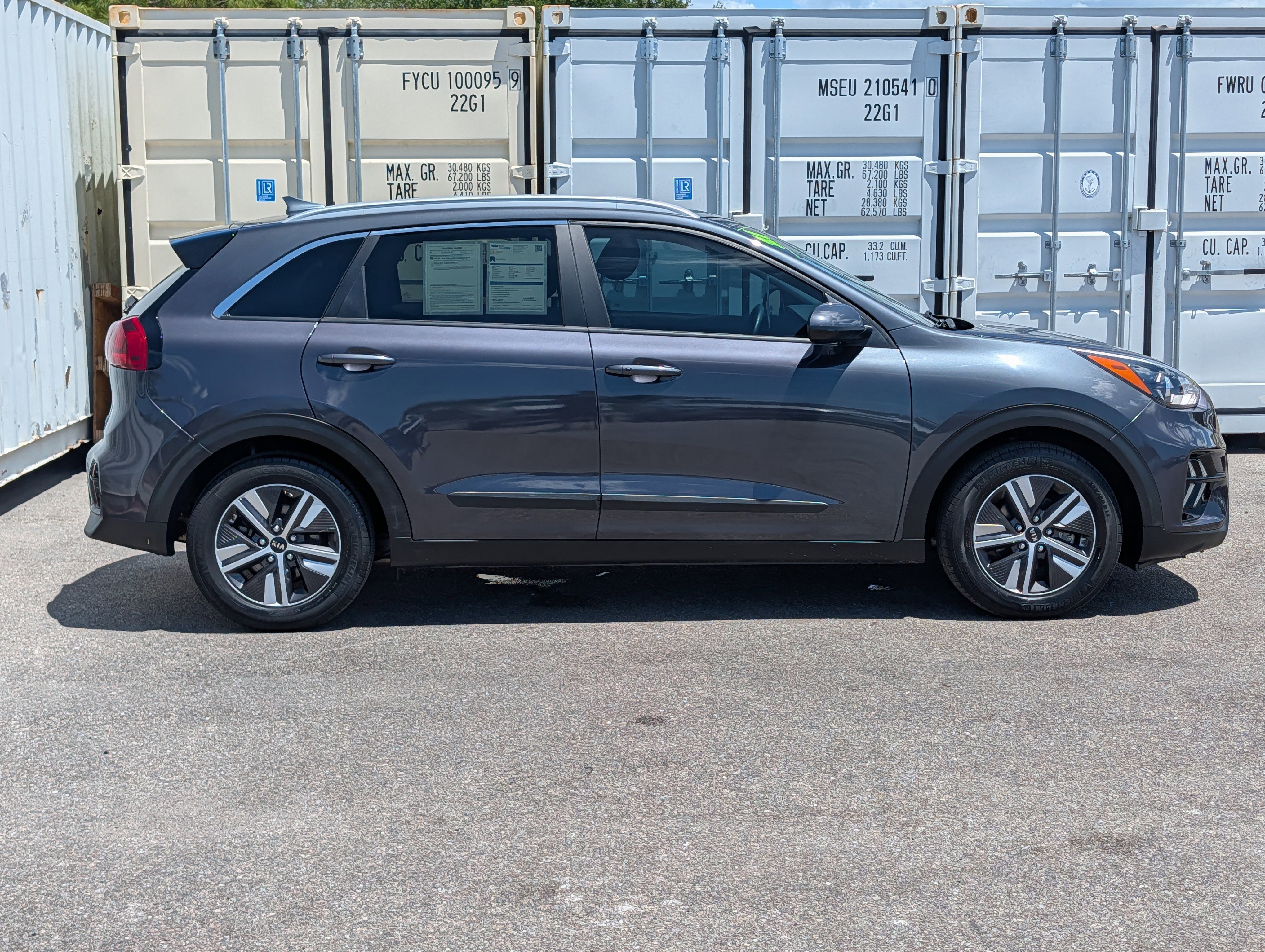 Used 2021 Kia Niro LXS video 3