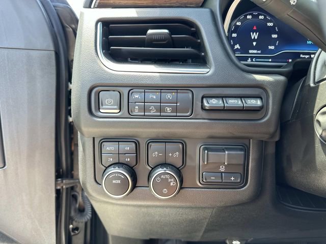 Used 2023 Chevrolet Suburban High Country w/ Premium Package AWD/4WD image 27