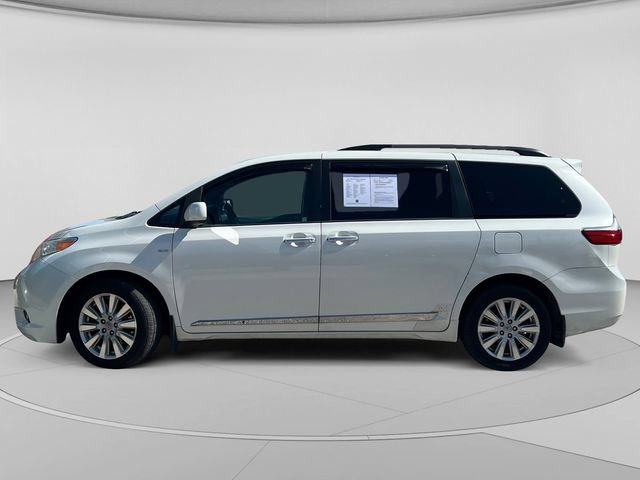 Used 2017 Toyota Sienna XLE w/ XLE Navigation Package AWD/4WD image 2