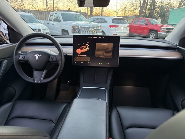 Used 2021 Tesla Model Y Long Range AWD/4WD image 11