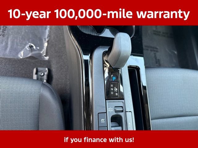 Used 2025 Toyota Prius LE FWD image 28