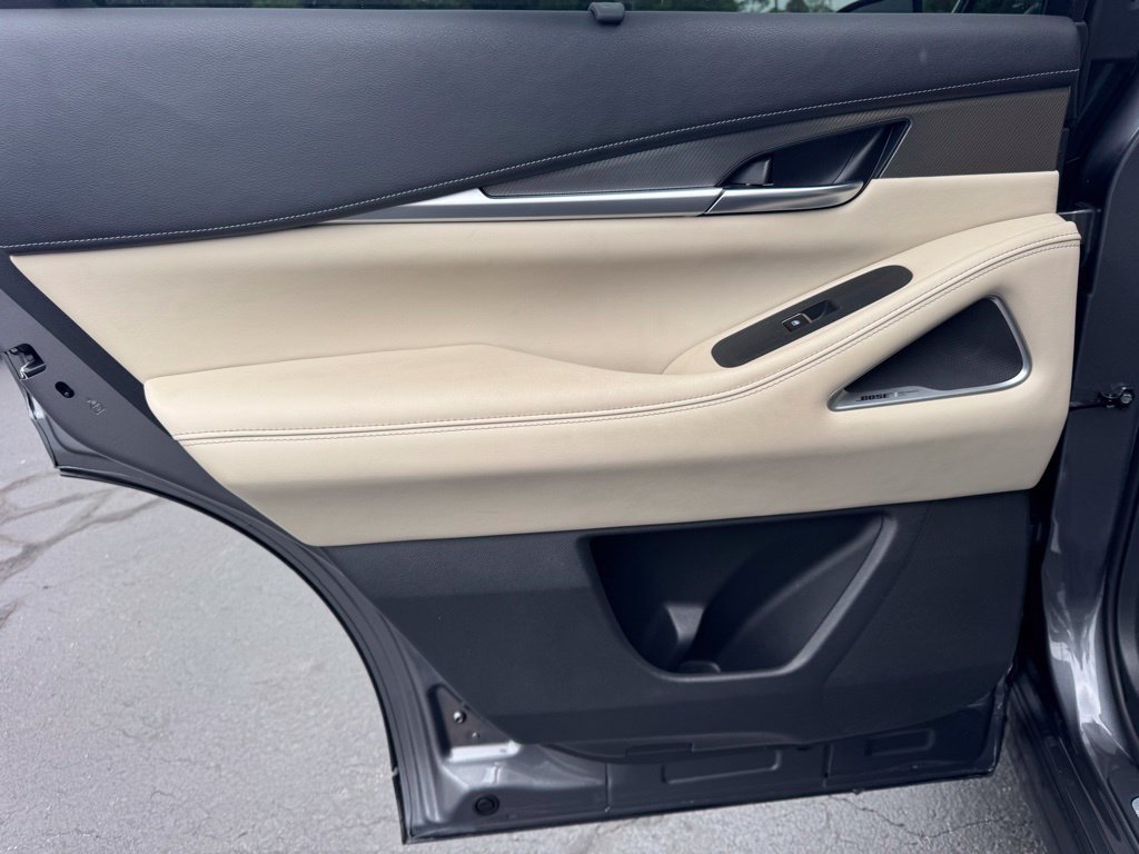 Used 2023 INFINITI QX60 Luxe w/ Performance Audio Package FWD image 31