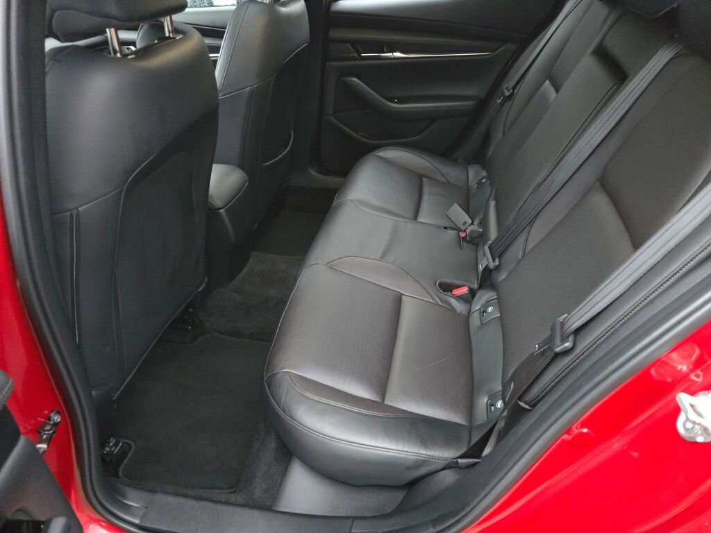Used 2021 MAZDA MAZDA3 s image 25