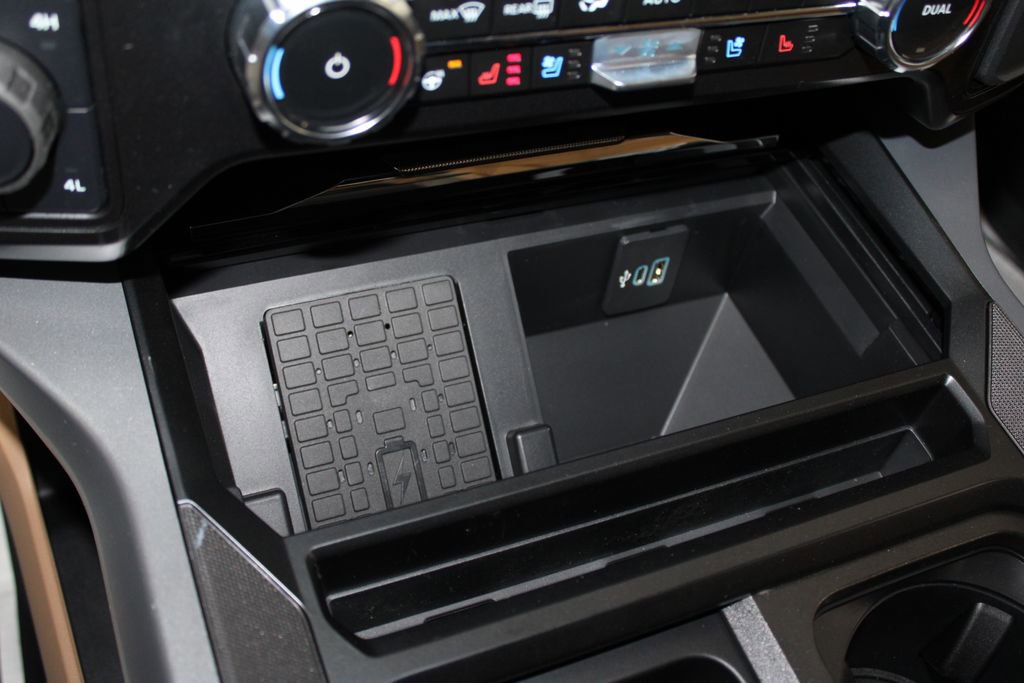 New 2026 Ford F250 Lariat w/ Chrome Package image 56