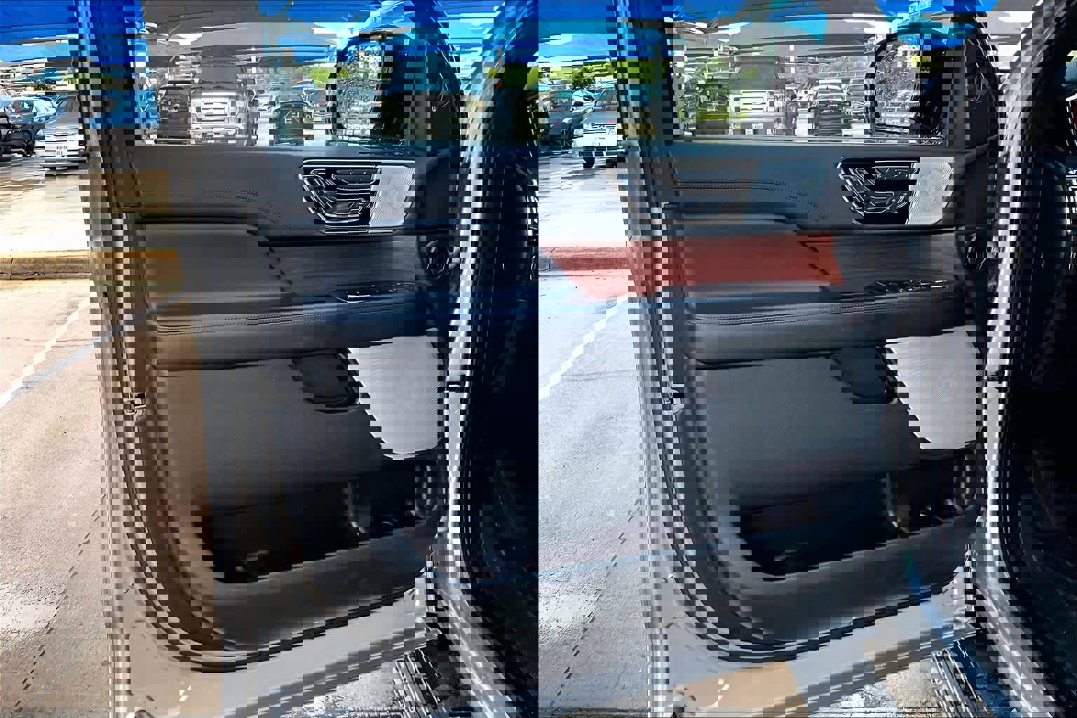 Used 2021 Lincoln Navigator Reserve w/ Luxury Package image 22