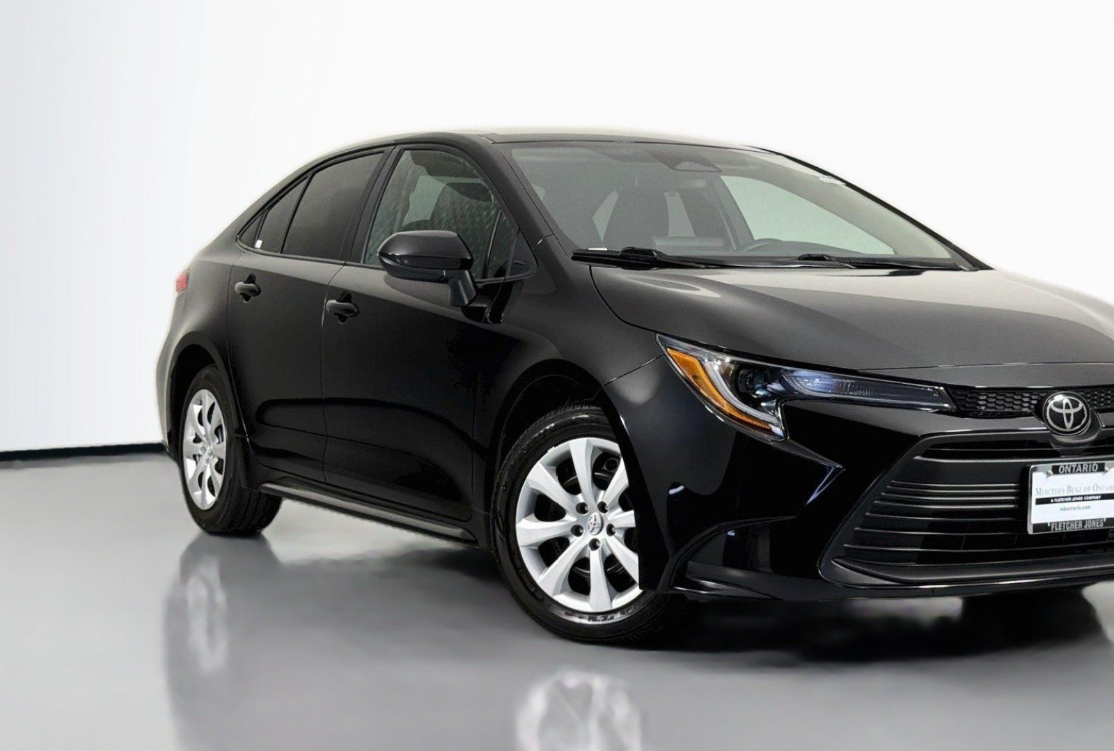 Used 2025 Toyota Corolla LE FWD image 13