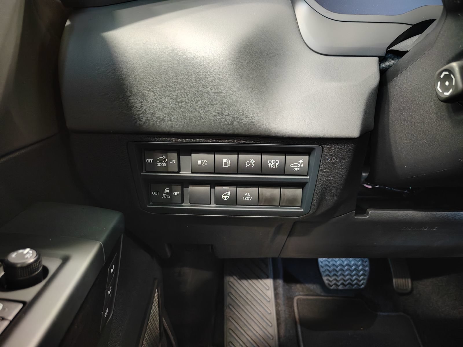 New 2026 Toyota Tundra Capstone AWD/4WD image 18
