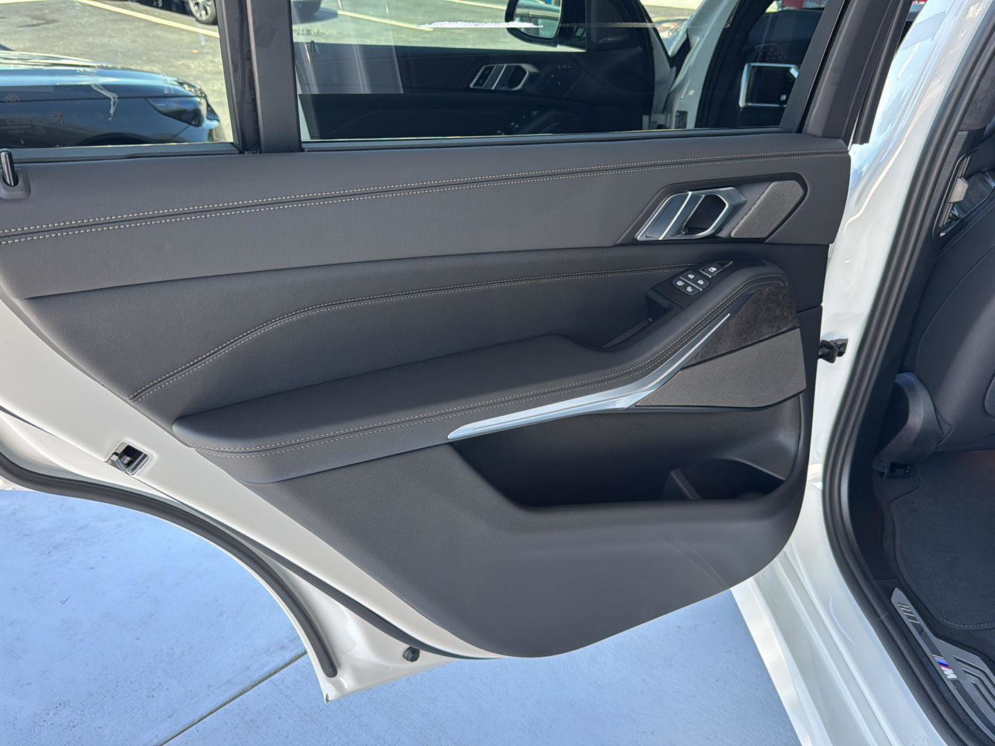 New 2026 BMW X7 xDrive40i w/ M Sport Package image 14