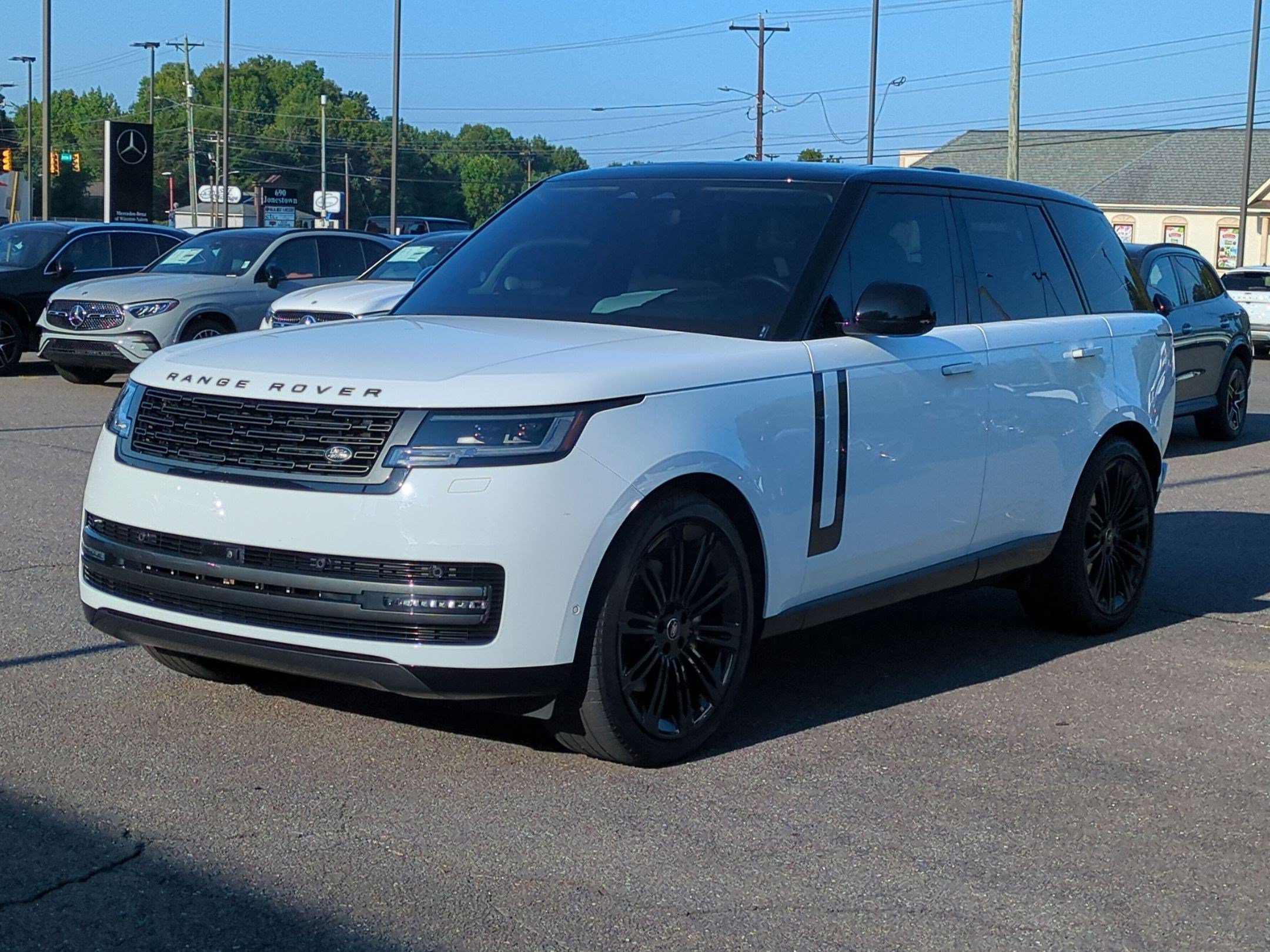 Used 2022 Land Rover Range Rover SE AWD/4WD image 7