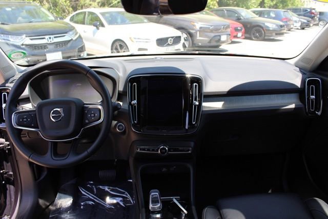 Used 2023 Volvo XC40 B5 Ultimate w/ Protection Package Premier AWD/4WD image 27
