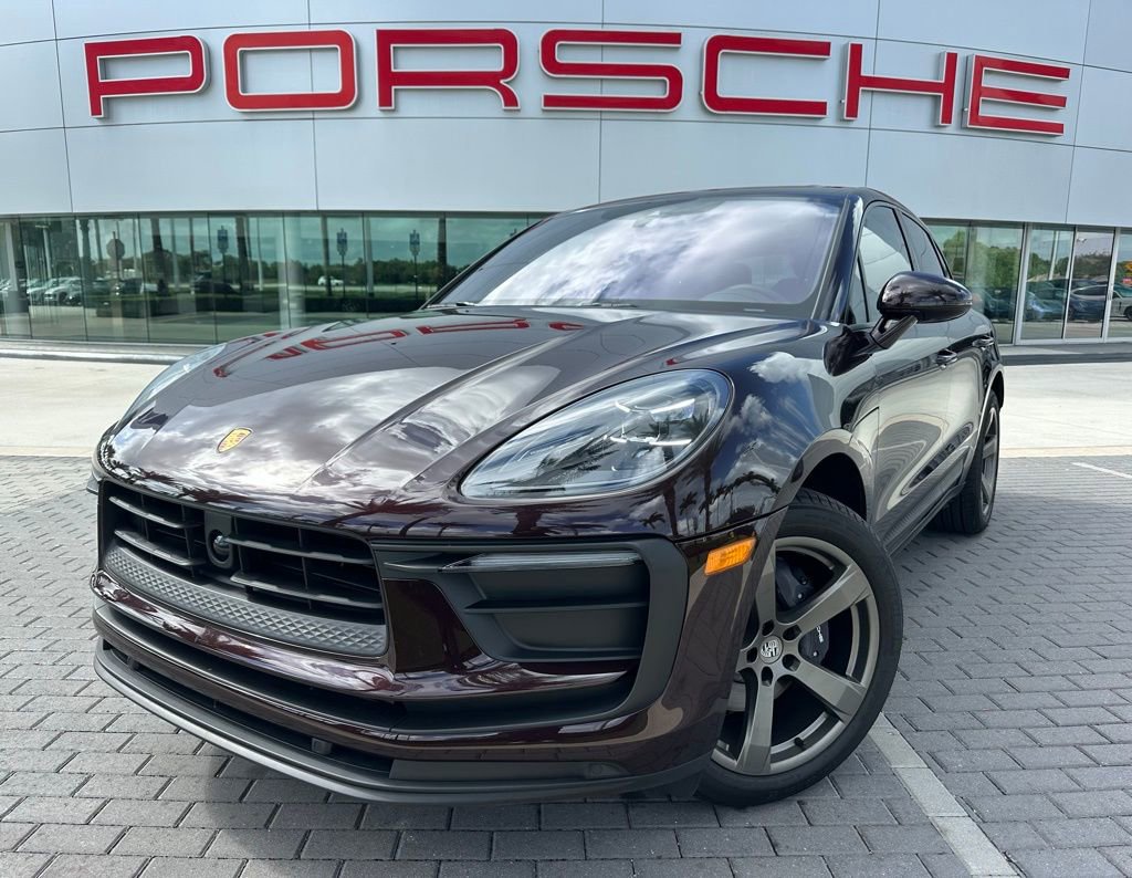 Certified 2026 Porsche Macan AWD/4WD image 1