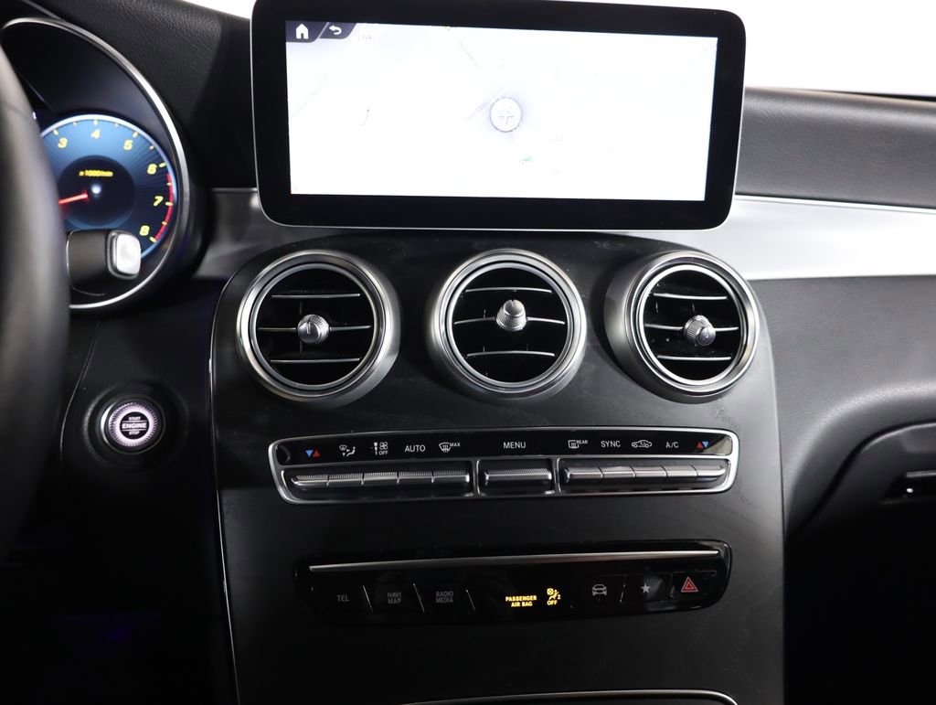 Used 2020 Mercedes-Benz GLC 300 4MATIC image 30