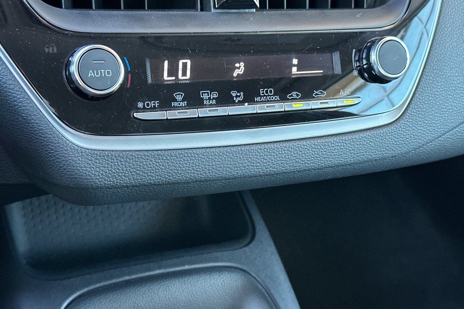 Used 2026 Toyota Corolla LE FWD image 19