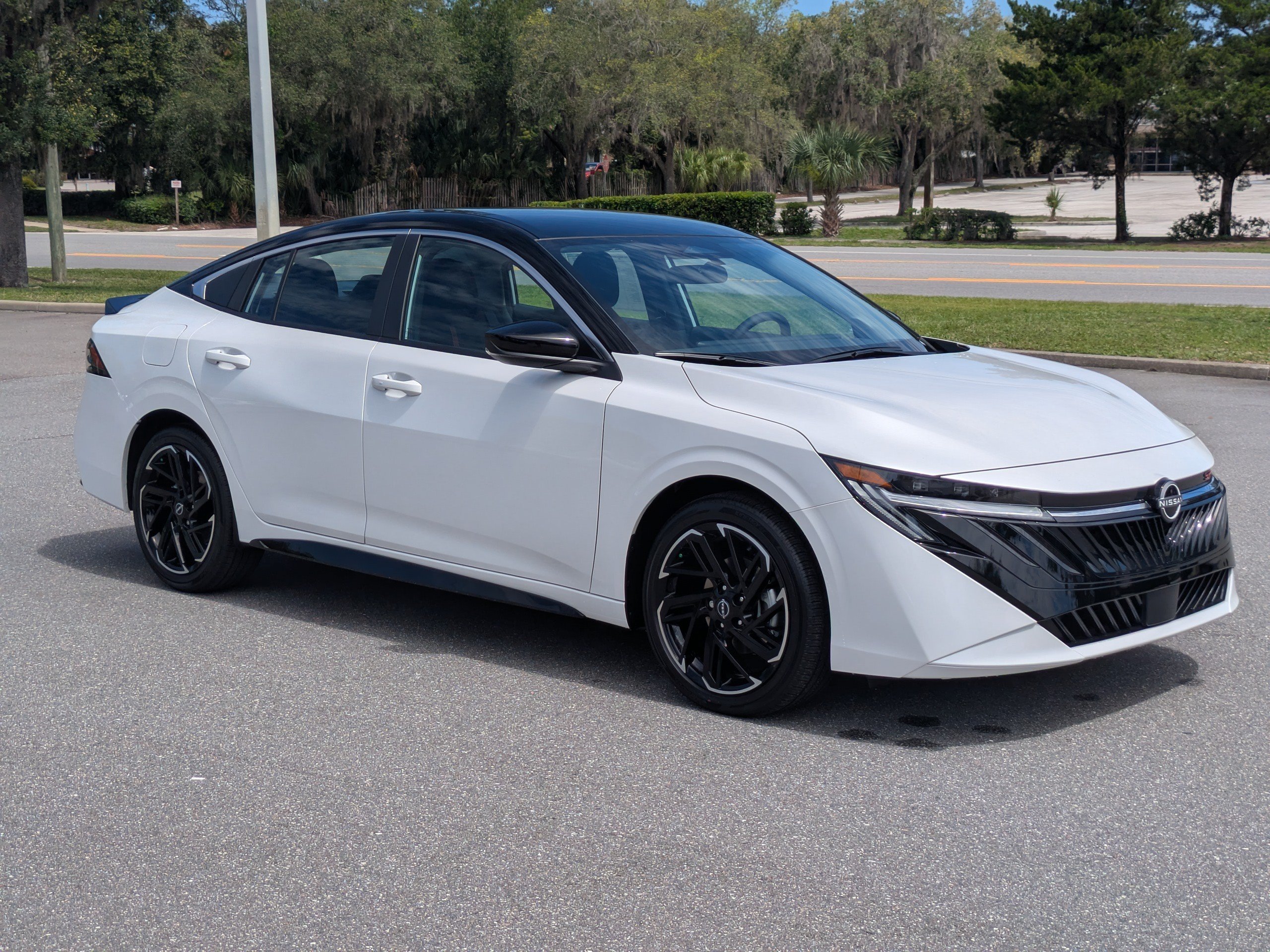 New 2026 Nissan Sentra SR w/ SR All Weather Package FWD image 2