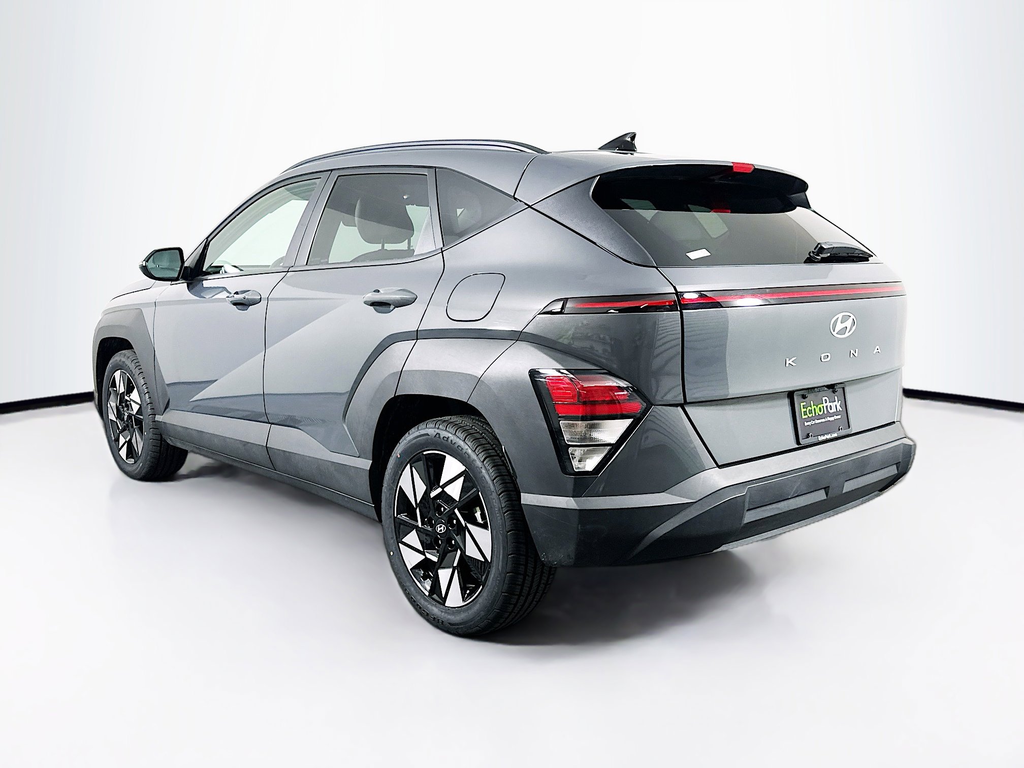 Used 2025 Hyundai Kona SEL FWD image 5