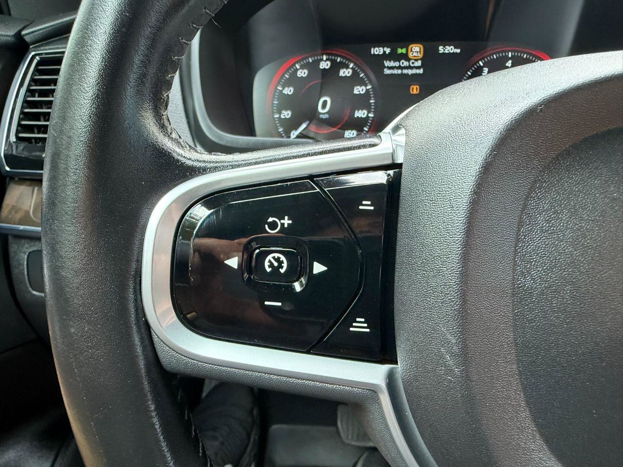 Used 2018 Volvo XC90 T6 Momentum w/ Convenience Package AWD/4WD image 30